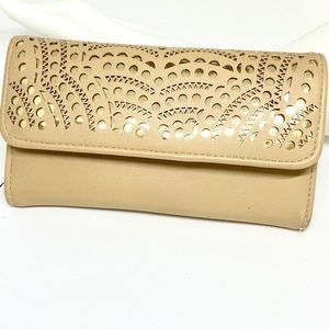 MAX STUDIO BIFOLD WALLET